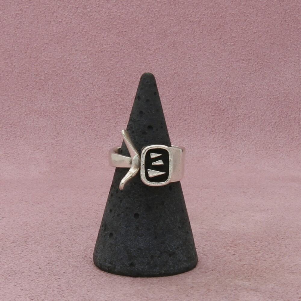 sterling silver artisan crafted band ring size 6